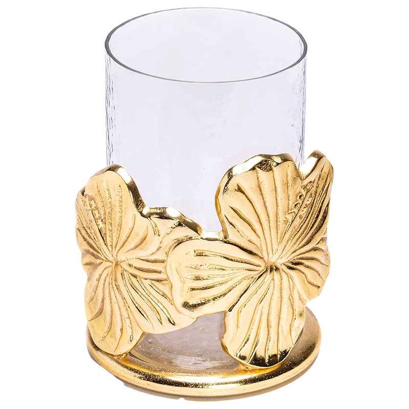 Flower Candle Holder in Gold.